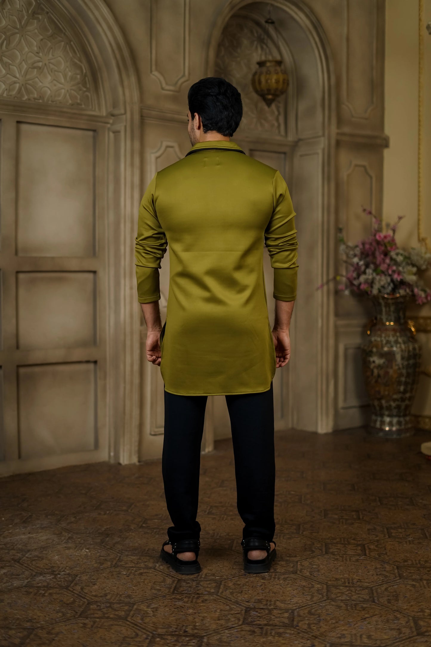 STRETCH CUTAWAY COLLAR OLIVE GREEN WITH PANTS