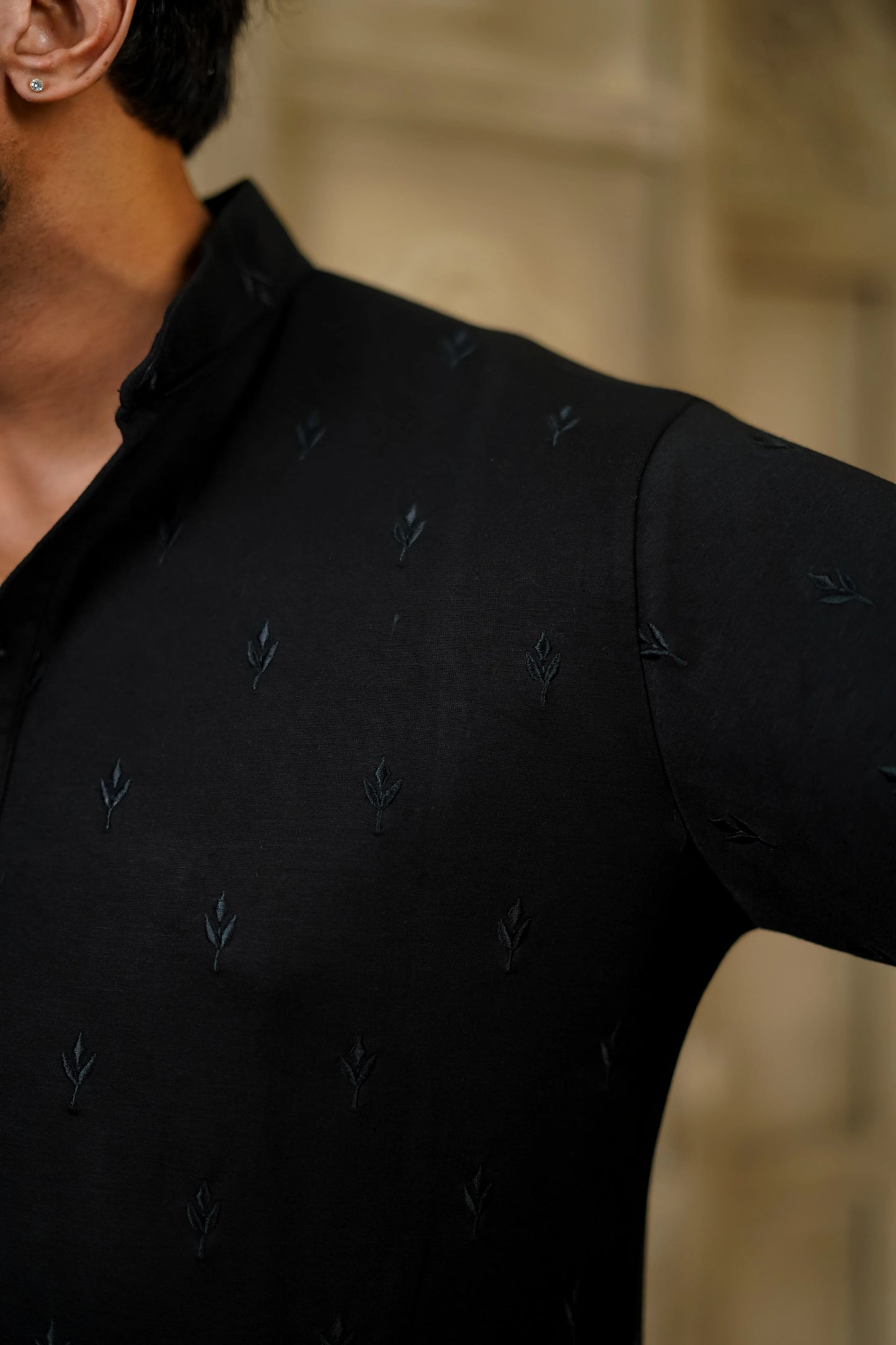 STRETCH EMBROIDERED LEAF BOOTA BLACK