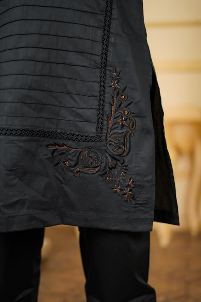 LEATHER APLIQ CONTRAST EMBROIDERED JOINT KURTA WITH PANTS