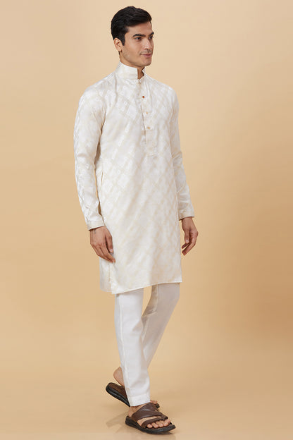 GOLD DIAMOND PATTERN JACQUARD HIGH COLLAR KURTA