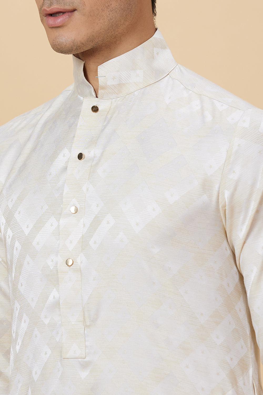GOLD DIAMOND PATTERN JACQUARD HIGH COLLAR KURTA