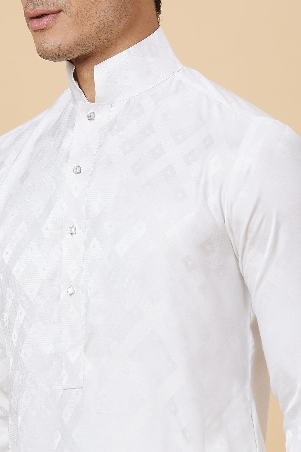 DIAMOND PATTERN JACQUARD HIGH COLLAR KURTA