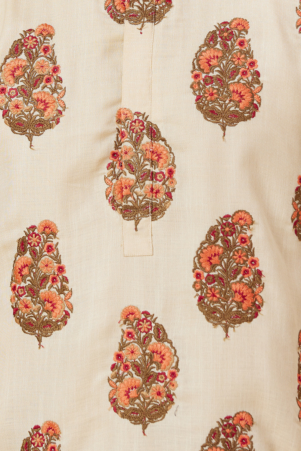 KURTA CREAM PLACEMENT EMBROIDERY