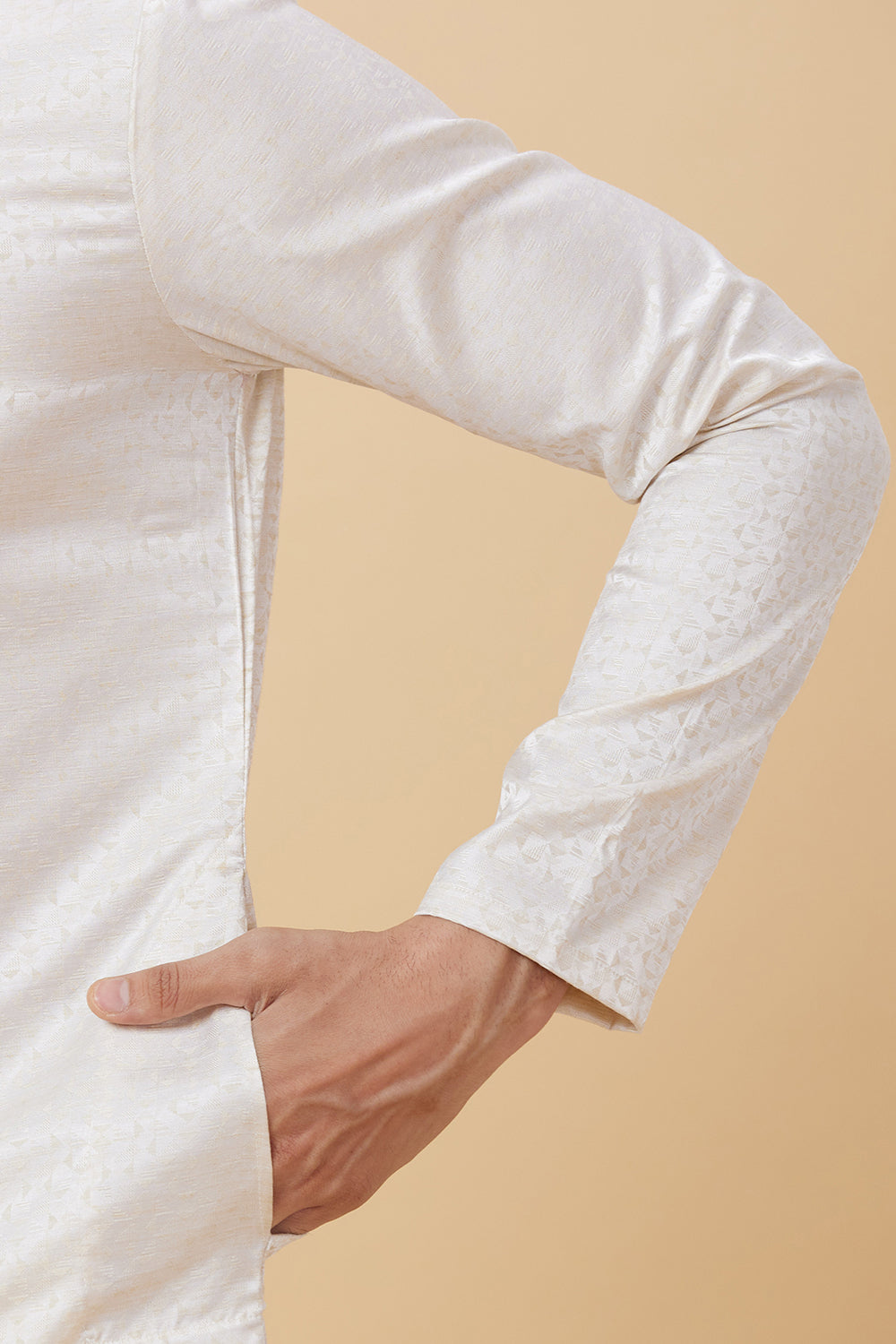 KURTA GOLD JACQUARD TRIANGLE