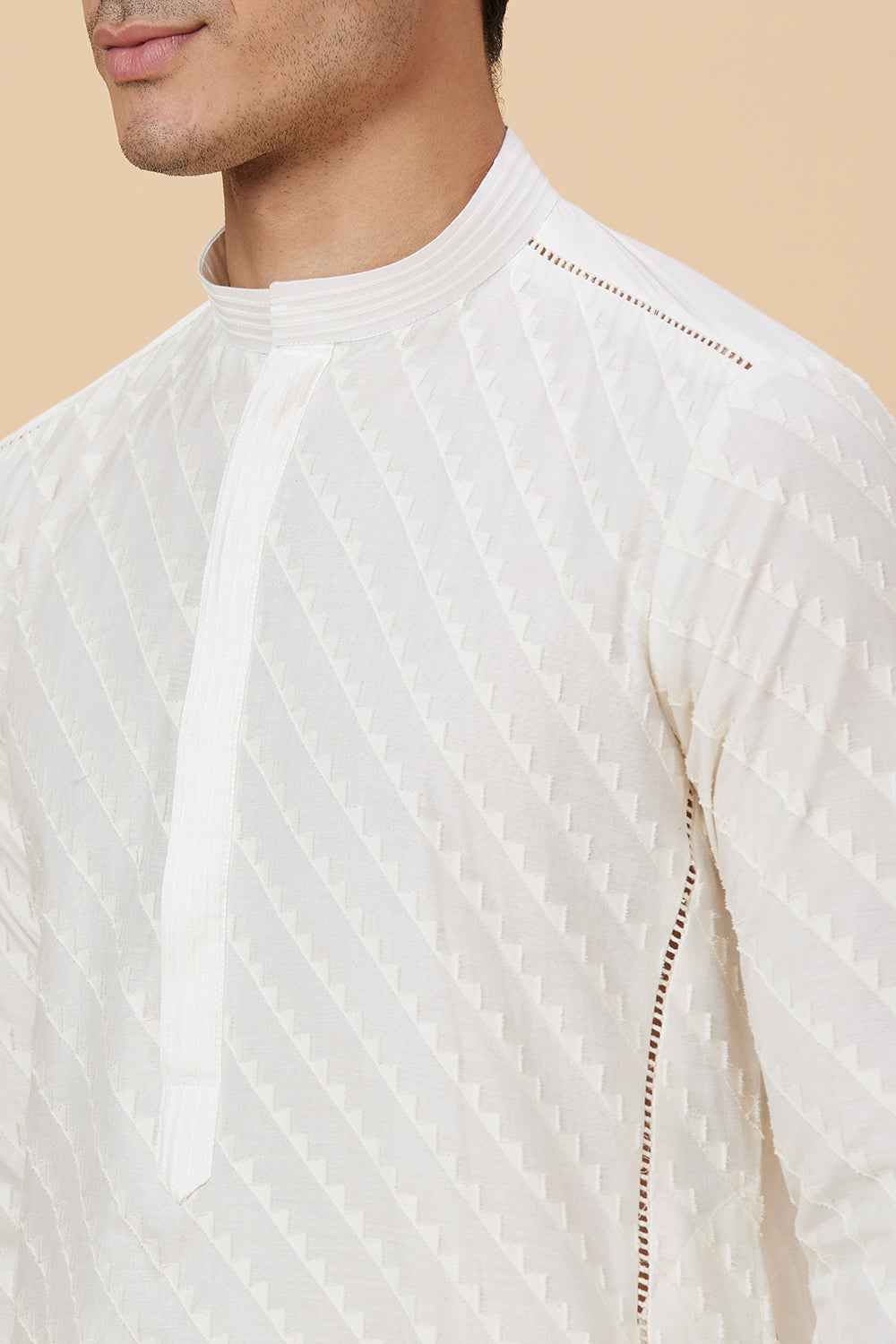 KURTA CREAM SLANT SELF TRIANGLE