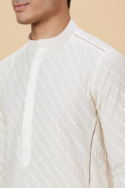 KURTA CREAM SLANT SELF TRIANGLE
